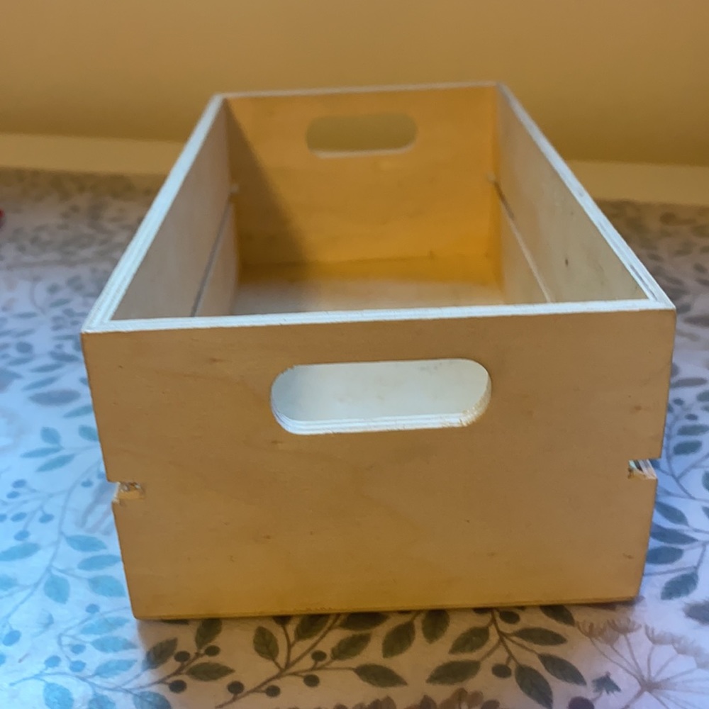 Box - Picture 3 of 4